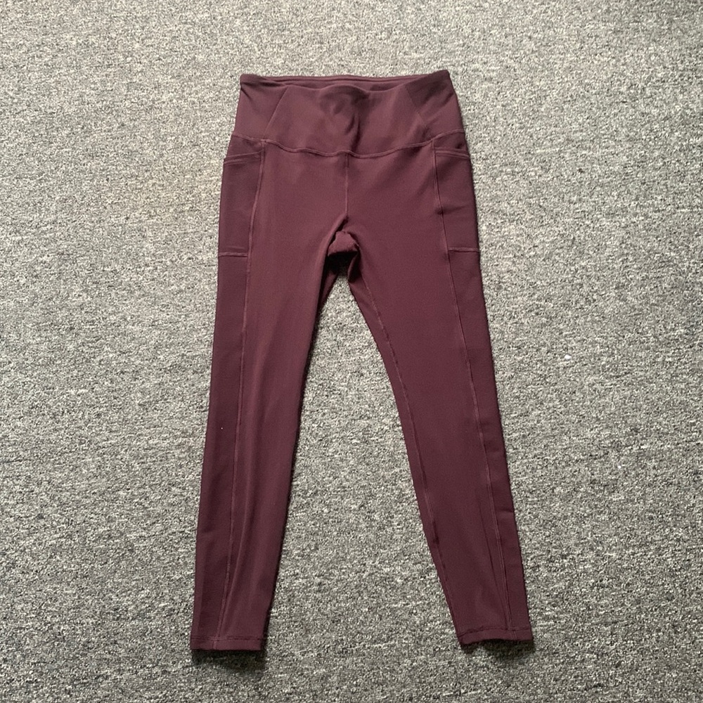 Never worn size L workout leggings